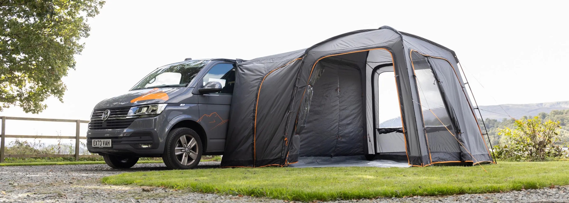 Tailgate awnings for cars and campervans