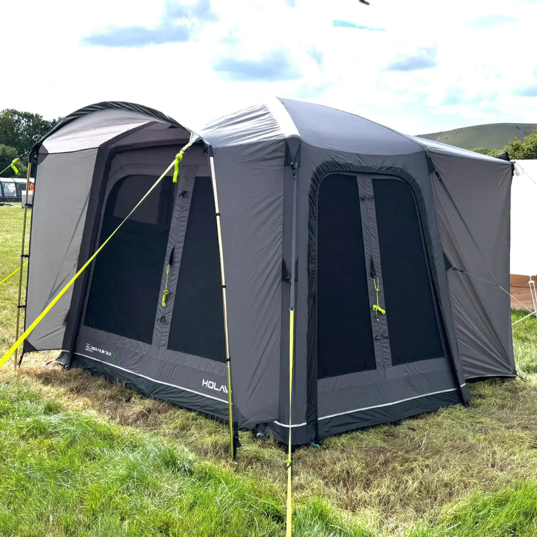 Holawild Airtek Alder Hub 3x2 Drive-Away Awning corner view