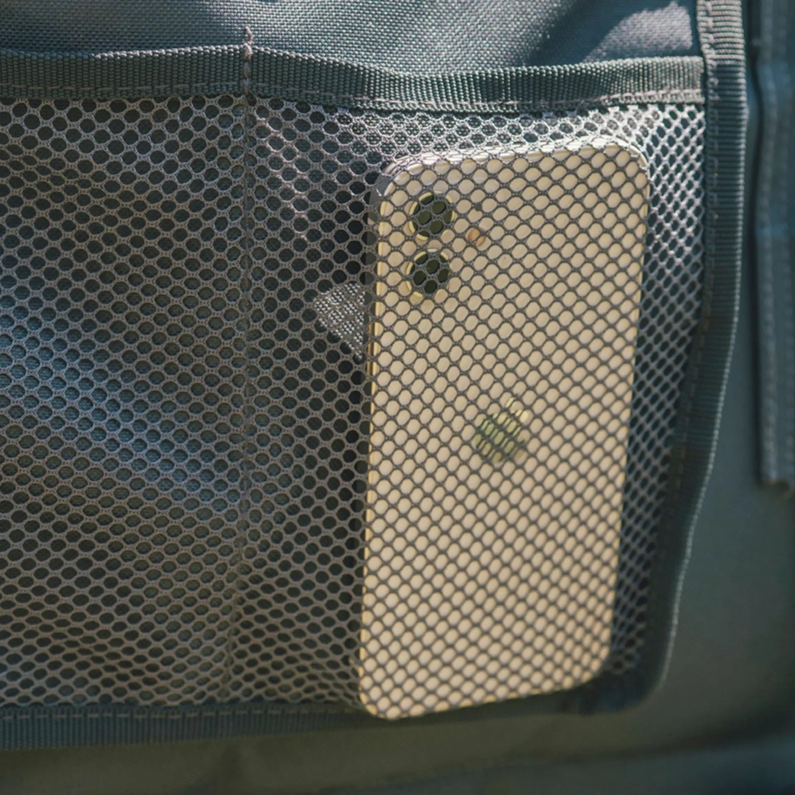 Outwell Sardis Lake Chair side pocket