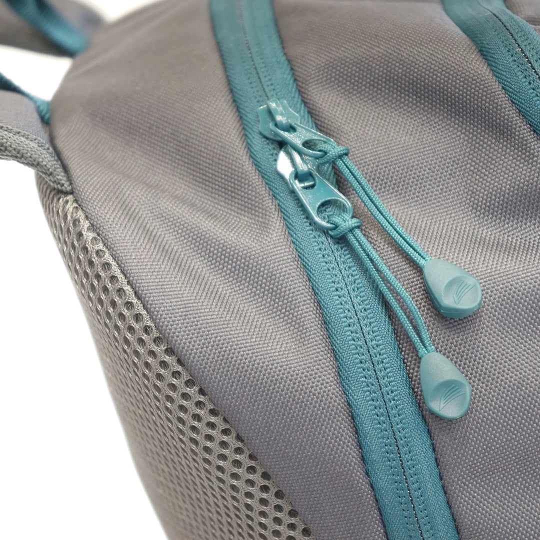 Close-up of the zip detail on the Vango 20L Day Pack, highlighting its sturdy construction and smooth functionality, ideal for hikers or commuters.